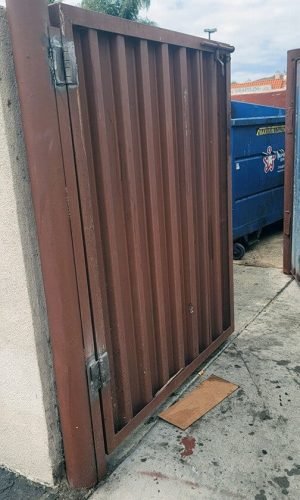 Commercial and residential pressure washing in California for clean, restored surfaces.